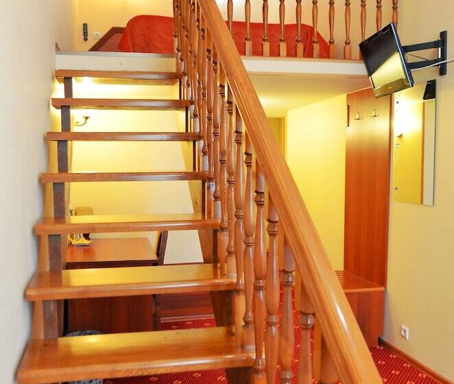 חדר דופלקס, Deluxe