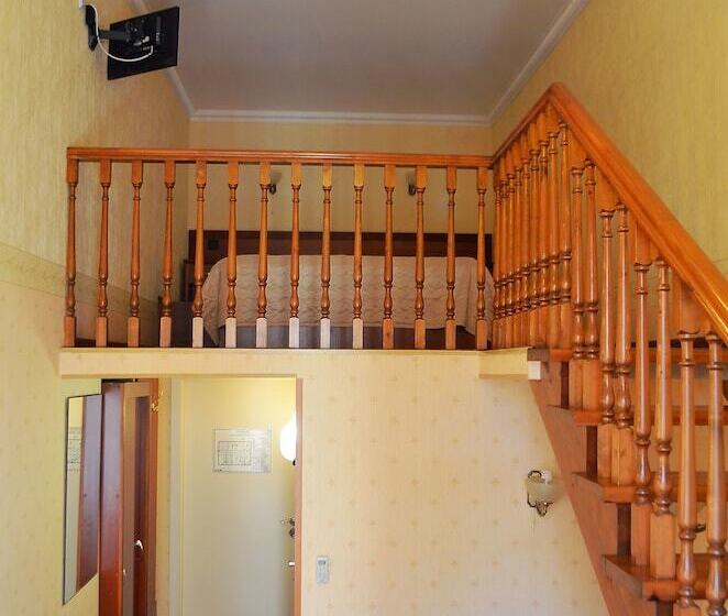 חדר דופלקס, Deluxe