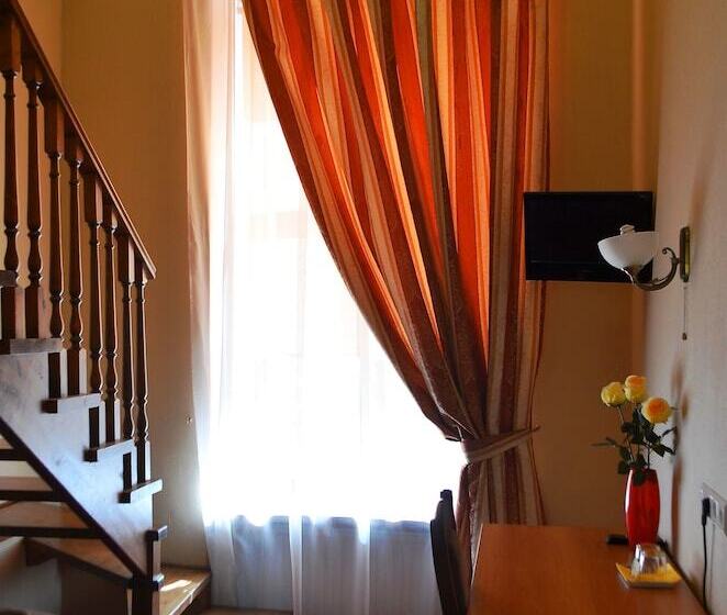 חדר דופלקס, Deluxe