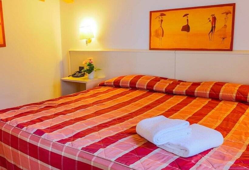 חדר סטנדרט, Gallia