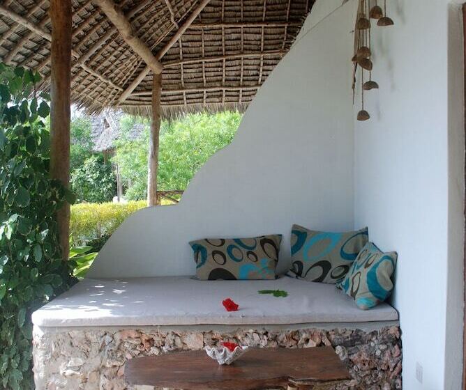 Трехместный Номер Комфорт, Karamba Eco Boutique