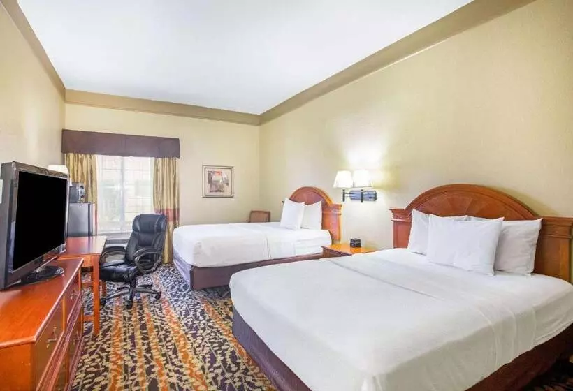 Standard-invahuone, La Quinta By Wyndham Belton Temple South