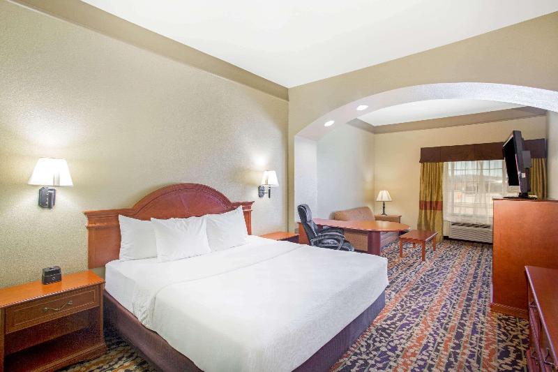 Номер Deluxe, La Quinta By Wyndham Belton   Temple South