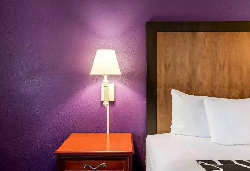 اتاق لوکس, La Quinta By Wyndham Roswell