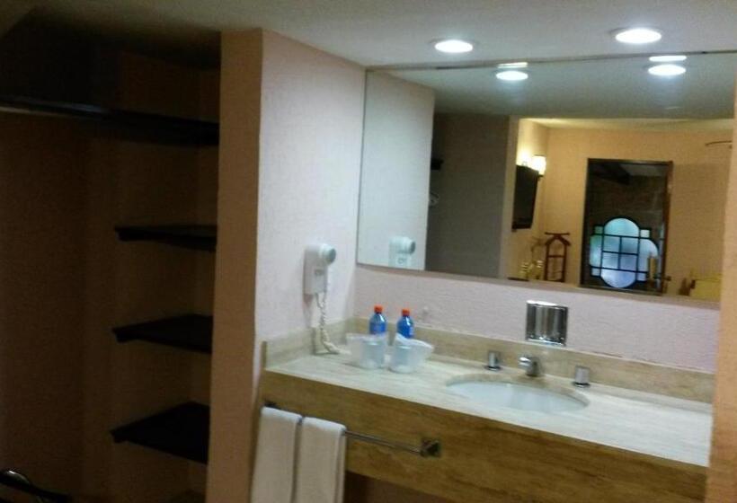 جناح جونيور, Los Arcos