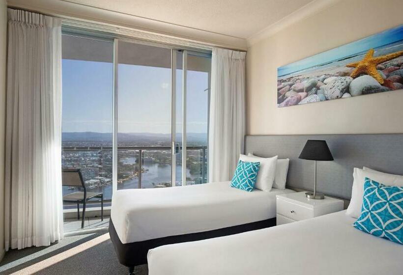 דירת חדר, Mantra Towers Of Chevron