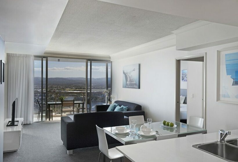 דירת חדר, Mantra Towers Of Chevron