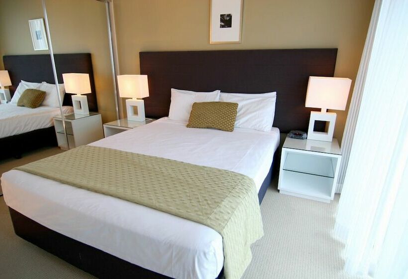 דירת חדר, Mantra Towers Of Chevron