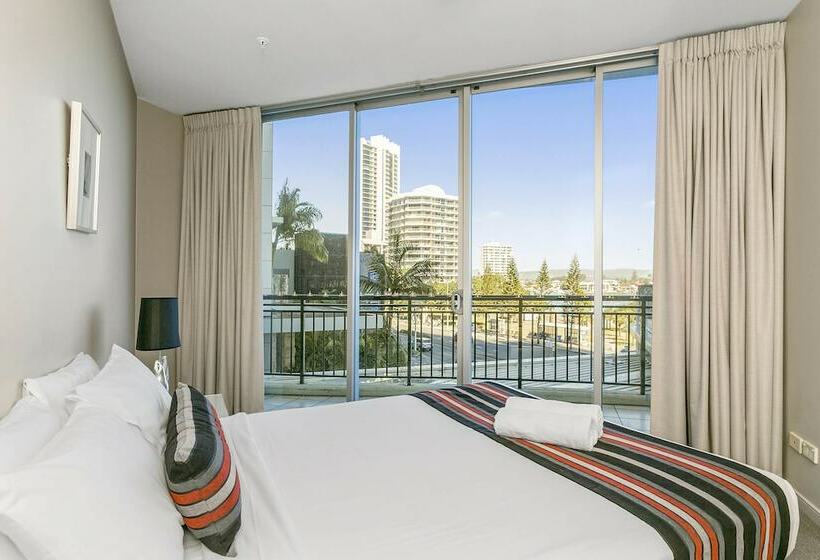 דירת שלושה חדרים, Mantra Towers Of Chevron