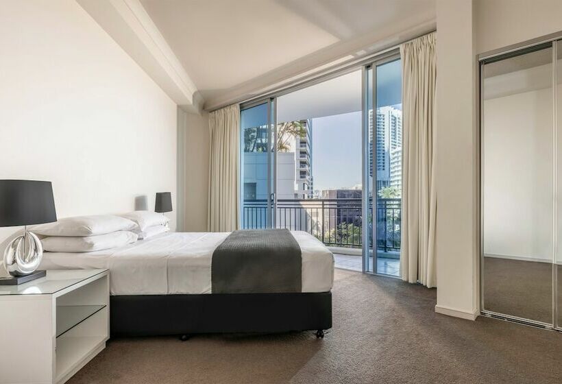 דירת שלושה חדרים, Mantra Towers Of Chevron