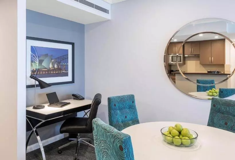 سوئیت دلوکس 2 خوابه, Meriton Suites World Tower, Sydney