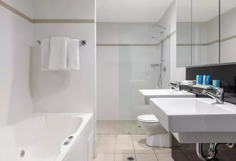 سوئیت دلوکس 3 خوابه, Meriton Suites World Tower, Sydney