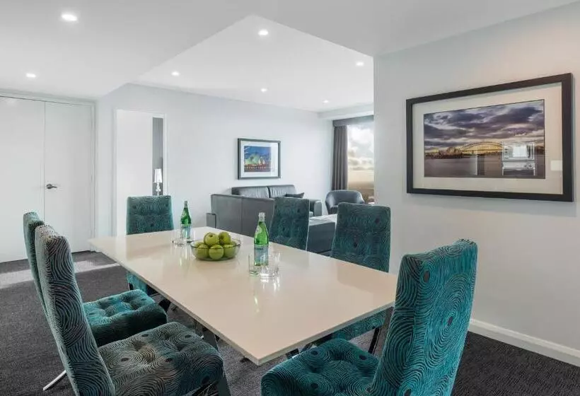 سوئیت دلوکس 3 خوابه, Meriton Suites World Tower, Sydney