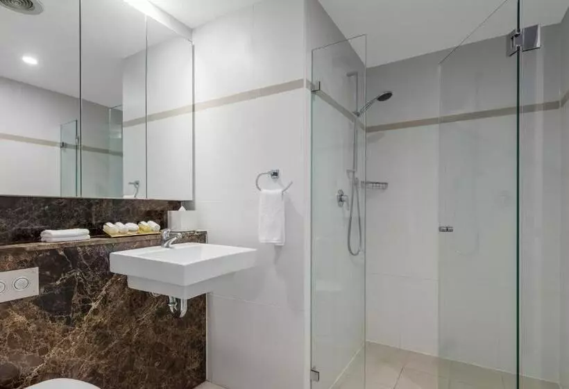 1 Bedroom Penthouse Apartment, Meriton Suites World Tower, Sydney