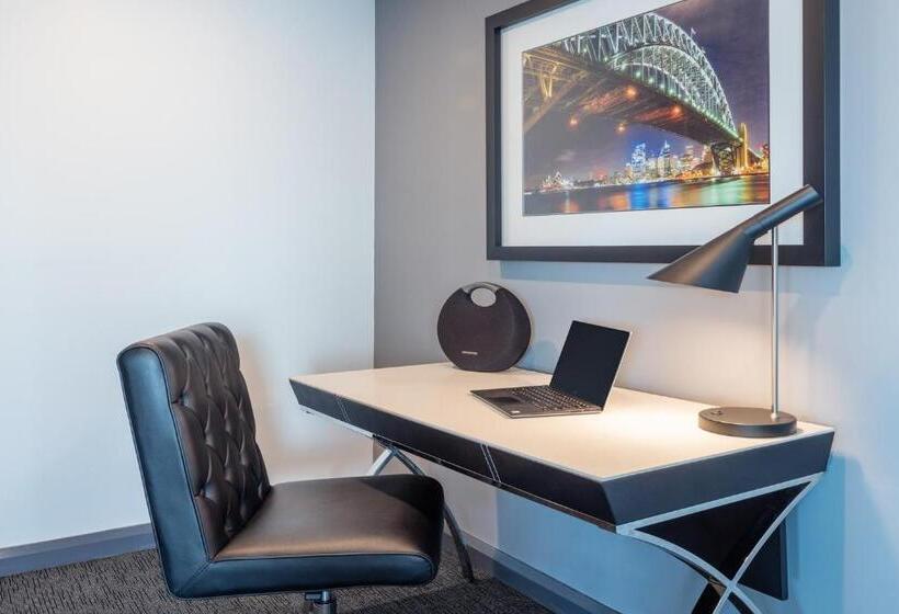 Люкс 2 Спальни, Meriton Suites World Tower, Sydney