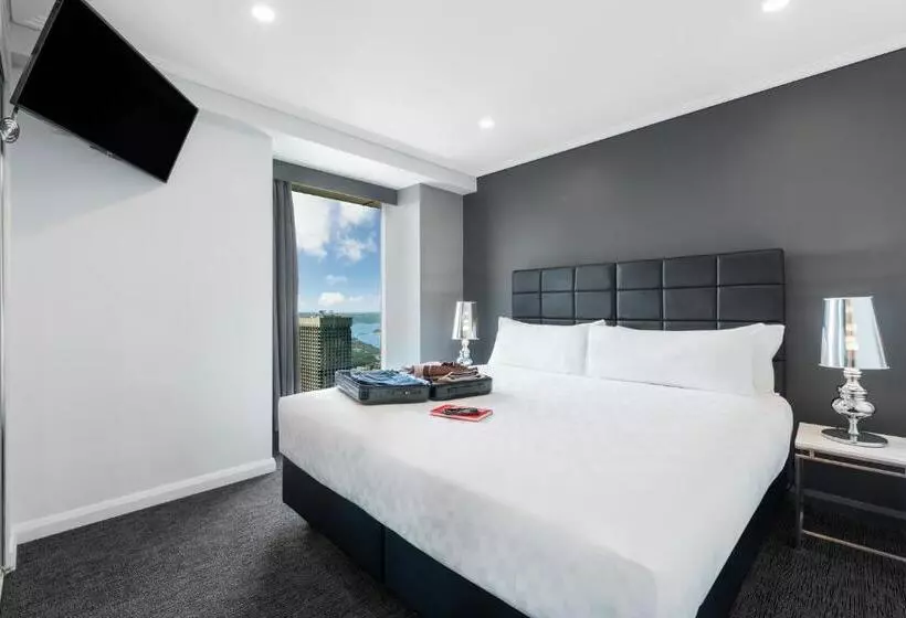 3 Bedroom Suite, Meriton Suites World Tower, Sydney
