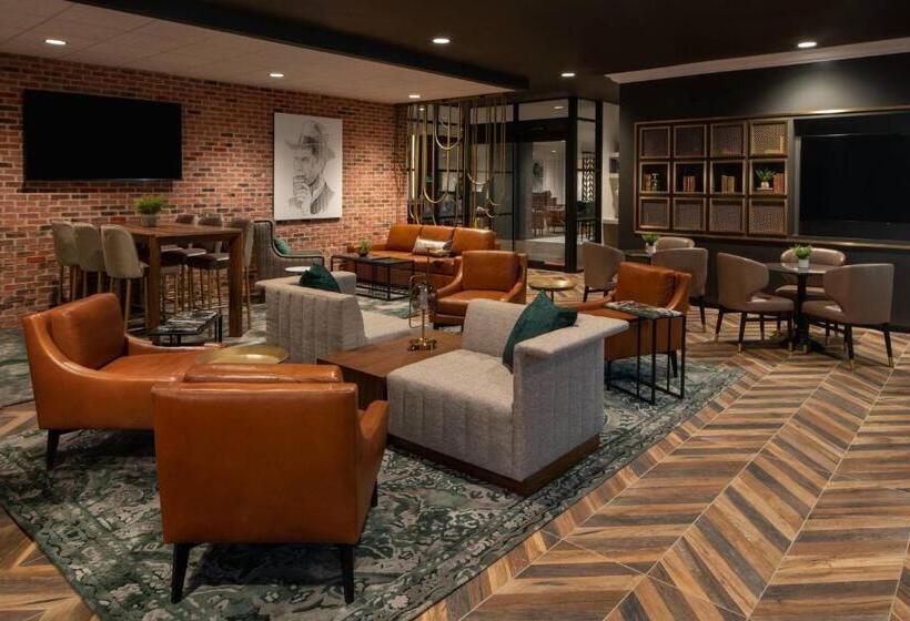 سوییت جونیور, New Orleans Marriott Warehouse Arts District