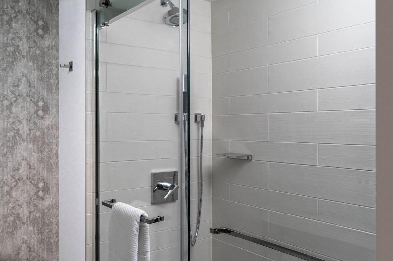 اتاق استاندارد با چشمانداز, New Orleans Marriott Warehouse Arts District