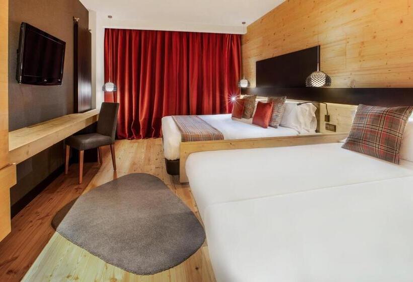 اتاق پریمیوم چهارنفره, Park Piolets Mountainhotel & Spa