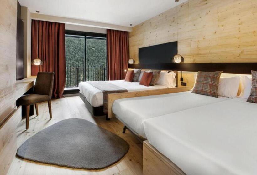 اتاق پریمیوم چهارنفره, Park Piolets Mountainhotel & Spa