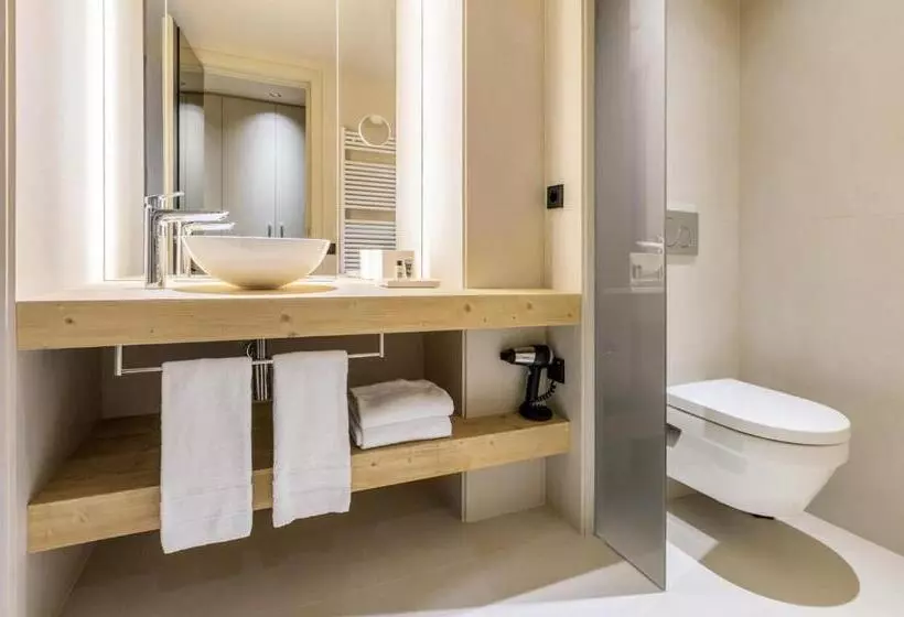 اتاق لوکس چهار تخته, Park Piolets Mountainhotel & Spa