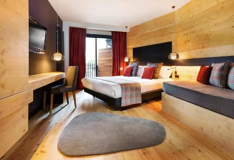 اتاق لوکس سه تخته, Park Piolets Mountainhotel & Spa