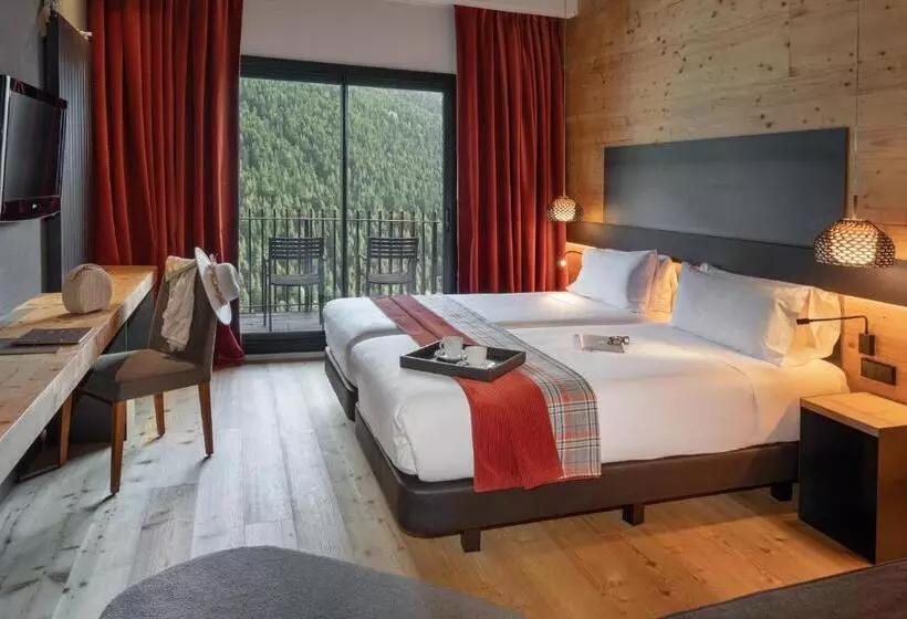 اتاق لوکس سه تخته, Park Piolets Mountainhotel & Spa