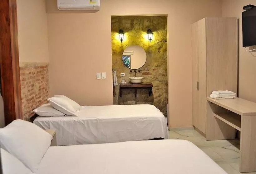 اتاق استاندارد سه نفره, Puertas De Cartagena