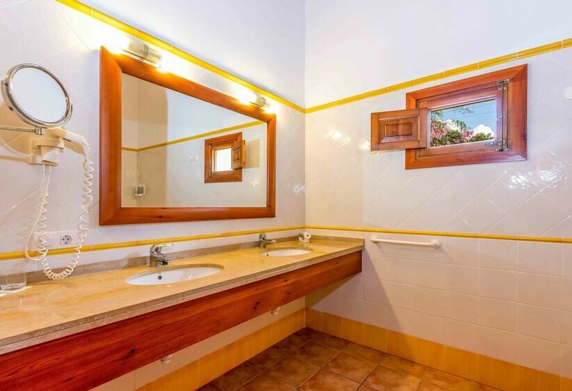 Полулюкс, Finca Son Roig by Valentin