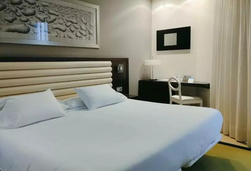 اتاق سوپریور با تخت بزرگ, Bienestar Moaña