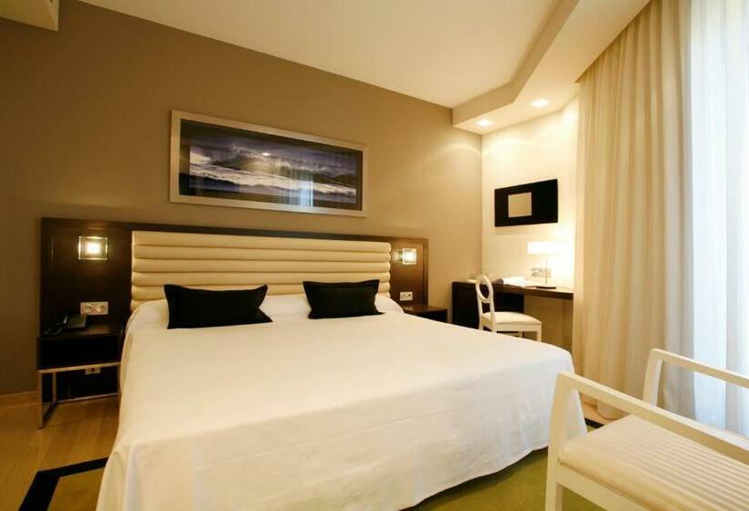 اتاق سوپریور با تخت بزرگ, Bienestar Moaña