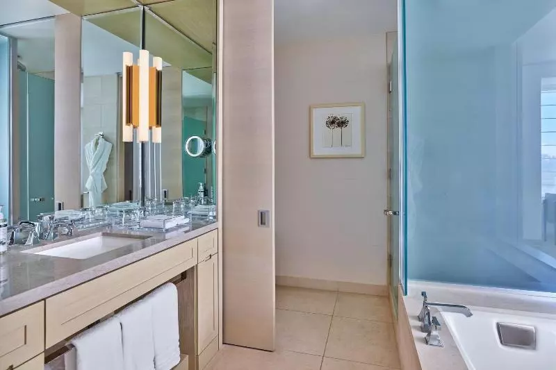 اتاق سوپریور با تخت بزرگ, The St. Regis San Francisco