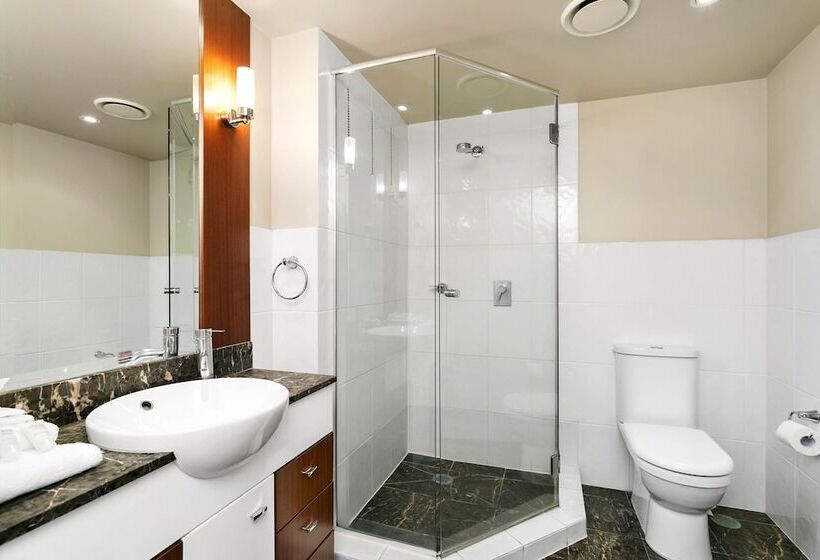 דירת שלושה חדרים, Mantra Towers Of Chevron