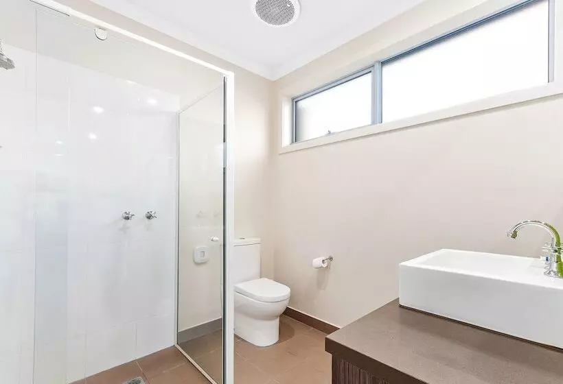 スイート, Comfort Inn & Suites Warragul