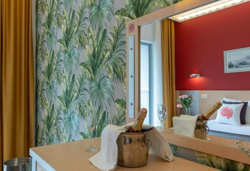 标准三人间, Grand Viking Hotel   All Inclusive