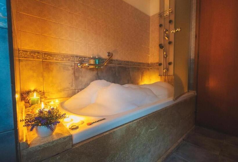 침실 2개 아파트, Rotui Apart