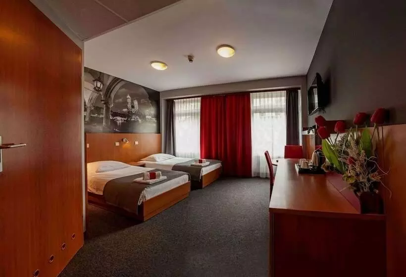 Standard-huone, Alexander