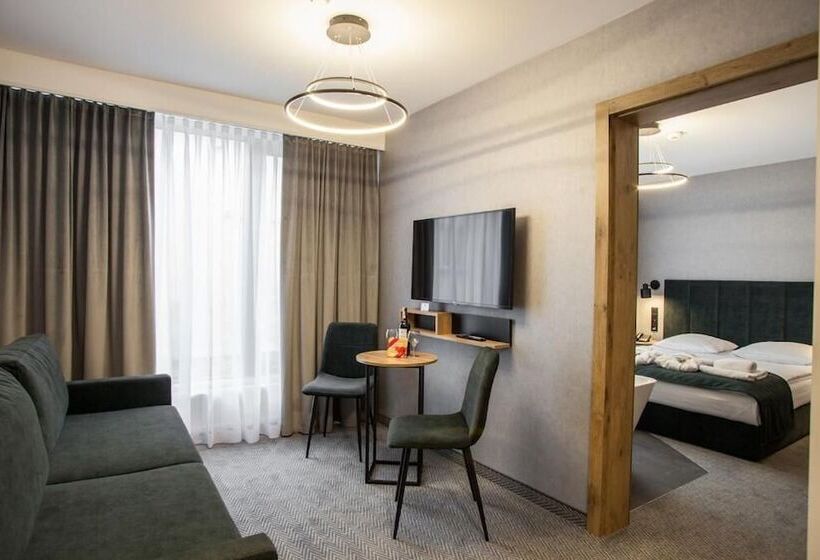 １ベッドルームプレミアムアパートメント, Alexander