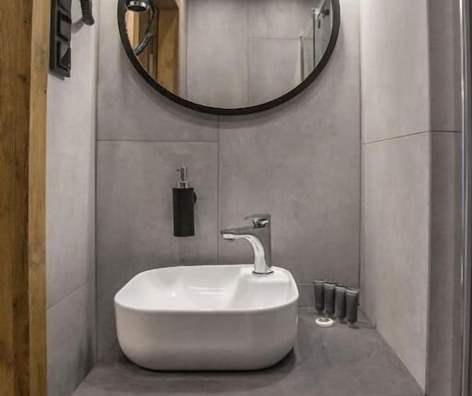 １ベッドルームプレミアムアパートメント, Alexander