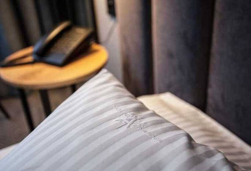 Premium-huone, Alexander