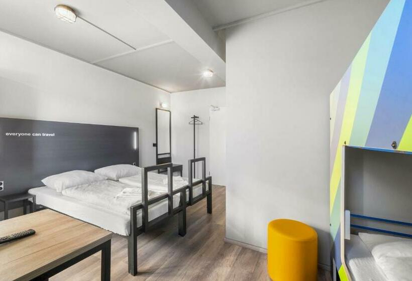 Семейный Номер, a&o Dresden Hauptbahnhof