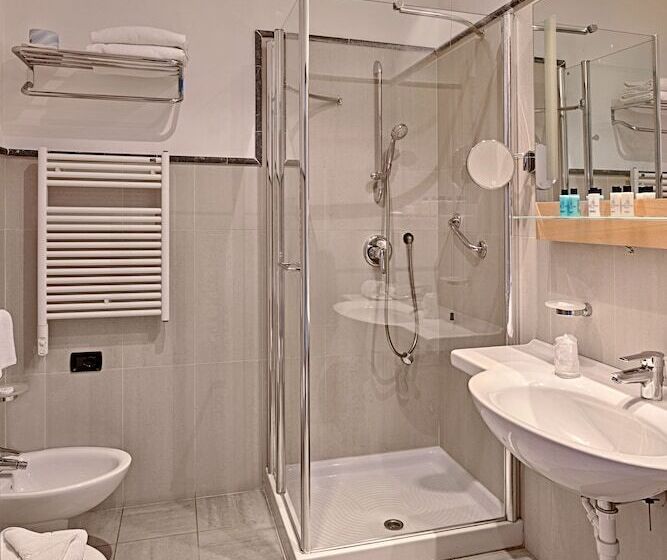 디럭스 룸, Aregai Marina Hotel & Residence