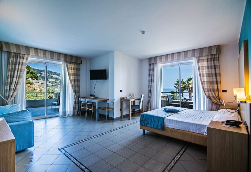 디럭스 룸, Aregai Marina Hotel & Residence