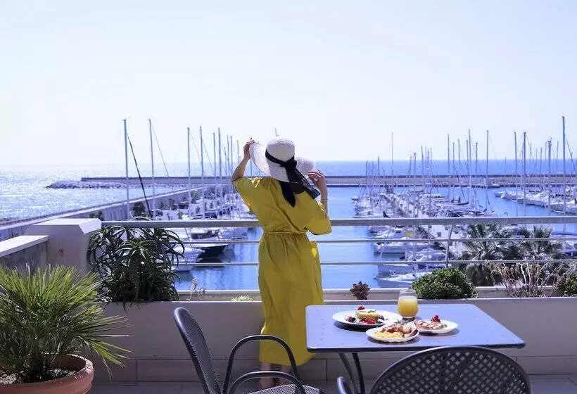オーシャンビュースイート, Aregai Marina Hotel & Residence