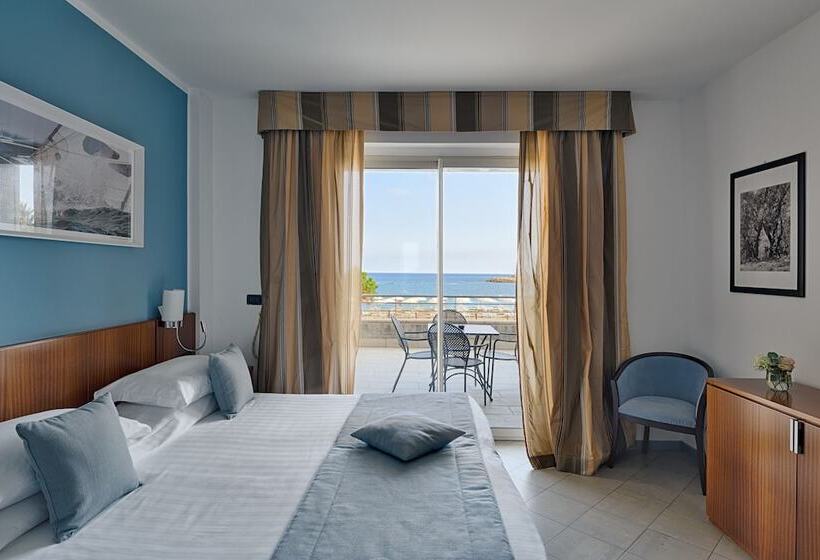 Люкс Вид на Море, Aregai Marina Hotel & Residence