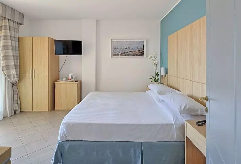 サイドシービュージュニアスイート, Aregai Marina Hotel & Residence