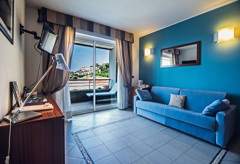 주니어 스위트 측면 바다 전망, Aregai Marina Hotel & Residence