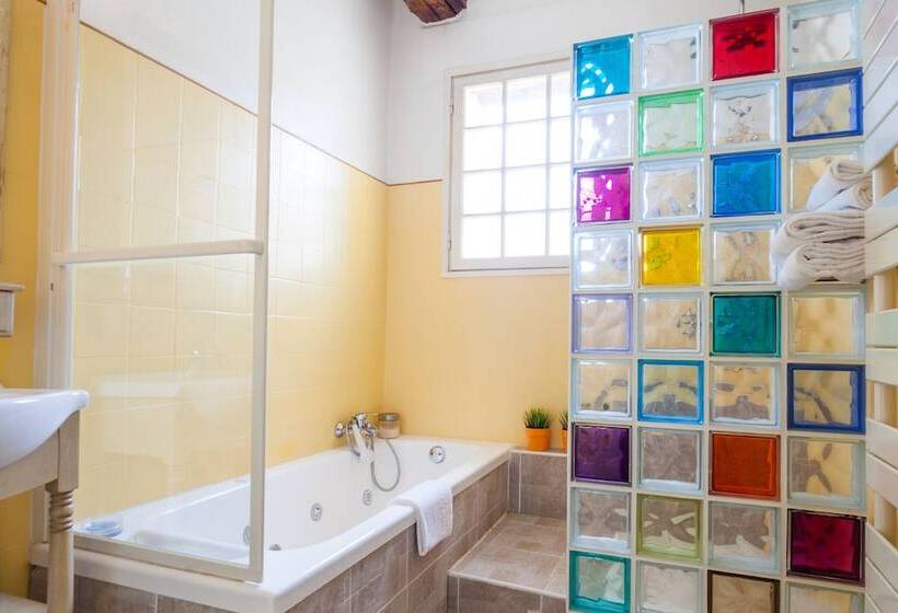 Люкс, Logis Auberge De Tavel