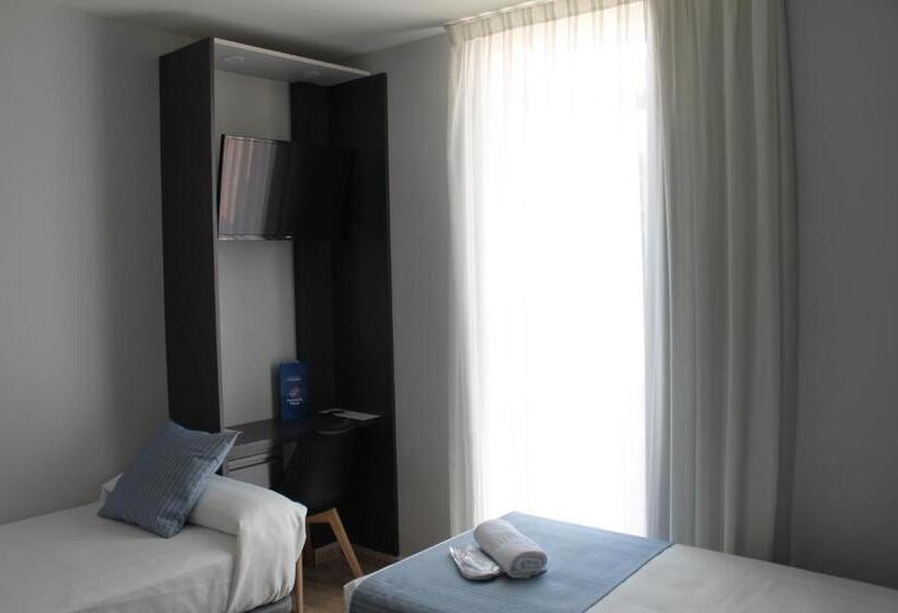 스탠다드 트리플 룸, Barajas Plaza