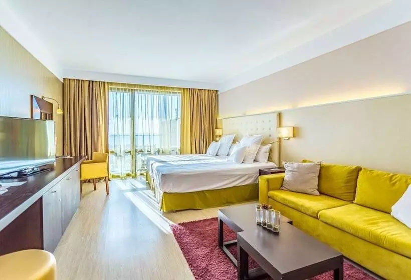 اتاق لوکس با چشم‌انداز استخر, Barceló Royal Beach   All Inclusive